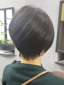 春風の写真/忙しいあなたにぴったり♪ご自宅でも手ぐしでまとまる再現性の高いショートヘアが人気！小顔見え効果も◎