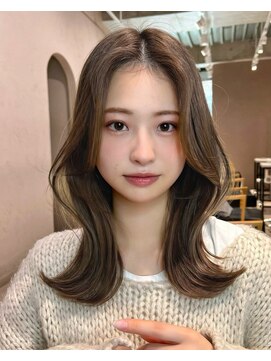 オーラ オモテサンドウ(Aura omotesando) 透明感カラー×似合わせレイヤーカット