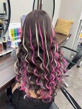 エミーバイモアムー(Emmie byMoremuu) [ギャルの救世主]