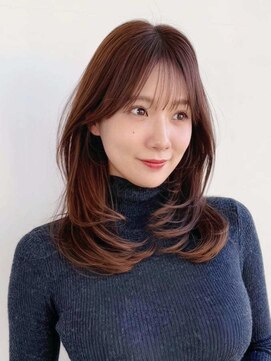 ディーエックス スリー(Dxxxx III) 小顔ふんわりワンカールレイヤーカット 美髪韓国レイヤー小顔