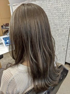 アコロン 武蔵小杉(acoron.) 透明感グレージュの艶ロングレイヤー武蔵小杉