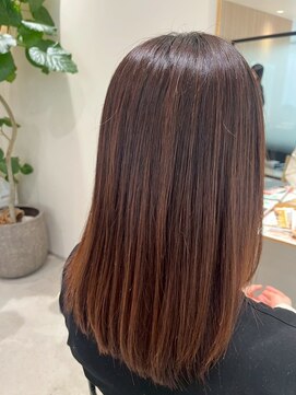 ファムバイアヴァンス(Femme by AVANCE.) チェリーブラウン美艶ナチュラルストレート