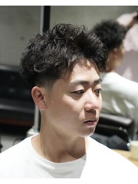 メッツ 原宿(METS) MEN'S/ツイストピンパーマ×スパイキーショート/テーパー