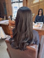 コモレビ(komorebi)&nbsp;【山本智文】コテ巻き風デジタルパーマレイヤーカット