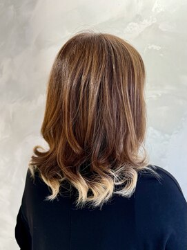 アクセル(Axe-l) カット×裾カラー（ヘムカラー）×水素トリートメント