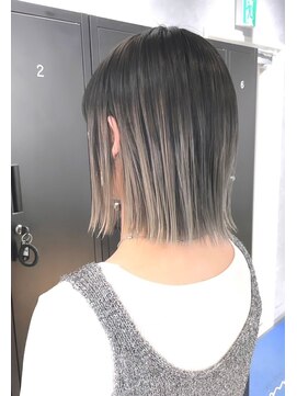 モアナ バイ ヘッドライト 新越谷店(Moana by HEADLIGHT) Moana【新越谷】#バレイヤージュ#ショートボブ#切りっぱなしボブ