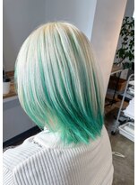 ニュート(Neut )&nbsp;アンブレラカラーホワイトシルバー/インナーカラーグリーン