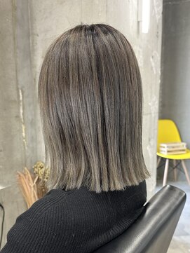 ラック(LUCK) バレイヤージュ/船橋/くすみベージュ/細めハイライト