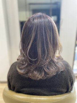 シャイン(shine) カット+ヴィラロドラカラー+ハイライト+スパトリートメント
