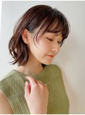 ミディアムヘア レイヤー 顔まわり 前髪 パーマ 小顔ヘア