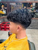 フォーコーナーズカットショップスリーセント 栄(FourCornersCutShop 3/cent)&nbsp;【テーパーフェード×ラフカール】