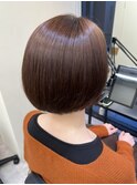 艶感ブラウンのショートボブ