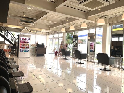 ヘアーヴィーヴル 松茂店(Hair BIVRE)の写真