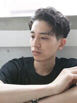 刈り上げ　バーバー　パーマ　センターパート［札幌/大通］
