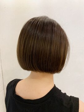 ベルビアンカ(Belle BIANCA) Belle BIANCA 大人ミニボブ/艶カラー/ハイライト by マツモト