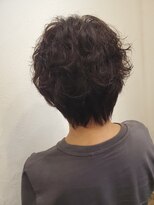 タエビスアリッサム(Taebis Alyssum) ふんわりショート(くせ毛風)トップにボリューム