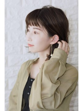 ノイン(noine) ゆるめの毛流れが抜け感たっぷりな切りっぱなしボブ。