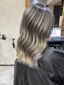 サニー 渋谷(SUNNY) グレーベージュバレイヤージュカラーアッシュミルクティー