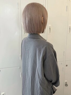 エメヘアー(Eme hair) ホワイトベージュ