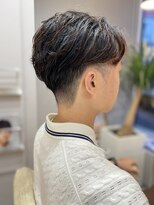 オーセンヘア(AUTHEN.HAIR)&nbsp;齋藤優【フェザーショート/無造作パーマ/センターパート】