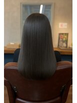 スローネ(THRONE)&nbsp;髪質改善酸性ストレートで艶髪／20代30代40代／新宿