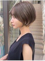 ボンドストーリーノヴァ(Bond Story nova) 丸みナチュラルショート×ミルクティーベージュ