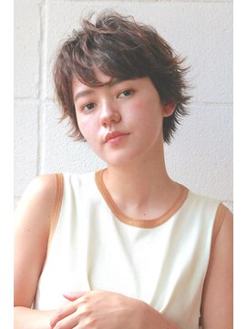 リンネ(Lin'ne) アンニュイショートカール/外ハネショート