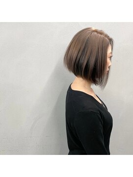 タグ(#tag) #前下がりボブ×ハイトーンベージュ