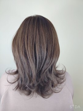 ウィット アンド ラファム Wit &La Famme 菱形シルエットのウルフボブ