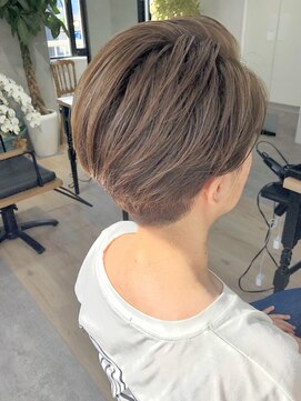 アルモ ヘア フア 東静岡(ALMO hair HUA) 大人可愛いフォルムショートカット
