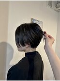 20代30代オリーブベージュ前下がりショートボブ