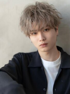 イオ 本厚木(io) 無造作マッシュハイトーンメンズカット刈り上げ