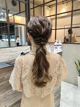 フェリア 渋谷(Feria) 【Feria】  ローポニーアレンジ  福田沙也加