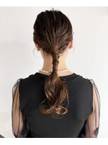 シアー(siar)&nbsp;お呼ばれヘアー　編みおろし