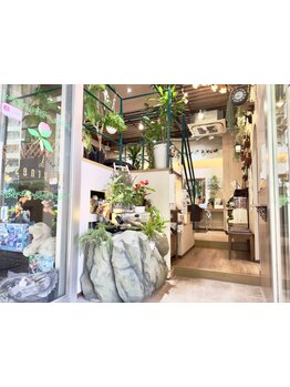 極上の薬剤と最高峰の技術・接客・サービスを体験してください。至福のひとときをご提供いたします。