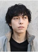 センターパートウルフカットツイストスパイラルパーマゆるめ黒髪
