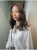 オリーブベージュ