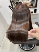 【Lana】上質な艶が溢れる、シルキーブラウンストレート