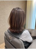 ナチュラルな外ハネミディアムヘア