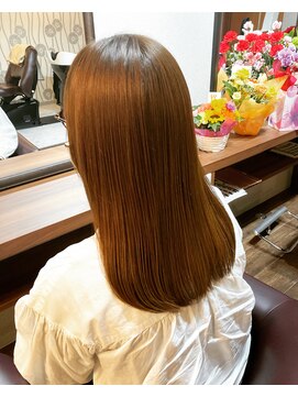 ハチニイニ(822) ナチュラルストレート