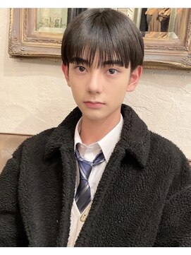 ベル 銀座並木通り店(Belle) ビジネスマンや学生にも！黒髪でもかっこいいシースルーマッシュ