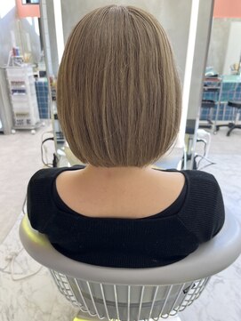 ロンドルーチェ 心斎橋(Lond luce) ダークアッシュ/ミディアムレイヤーカット［髪質改善/縮毛矯正］