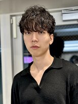 ロンドアンメゾン 原宿(Lond un Maison.)&nbsp;スペインカールブルーブラックニュアンスパーマメンズ