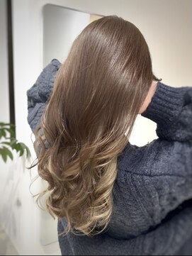 ラブリス(Luvliss) 【YUUKIの似合わせ顔まわりカット/透明感カラー】