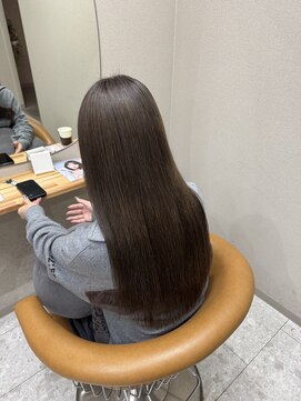 シカ 神戸三宮元町店(Cica) 髪質改善 ストレート 神戸三宮元町 縮毛矯正 くせ毛 美髪  艶髪