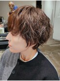 ウェーブカール外国人の癖毛風パーママッシュショート