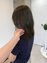 ニュイアン(nuian) olive greige