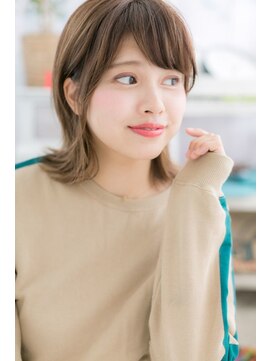 ミック ヘアアンドメイク アップ 駒込店(miq Hair&Make up) 斜めバング×耳かけの外ハネガーリーミディ