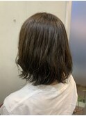 オリーブグレージュ