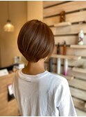 艶髪マロンベージュセミウェット毛流れ小顔丸みショートボブ